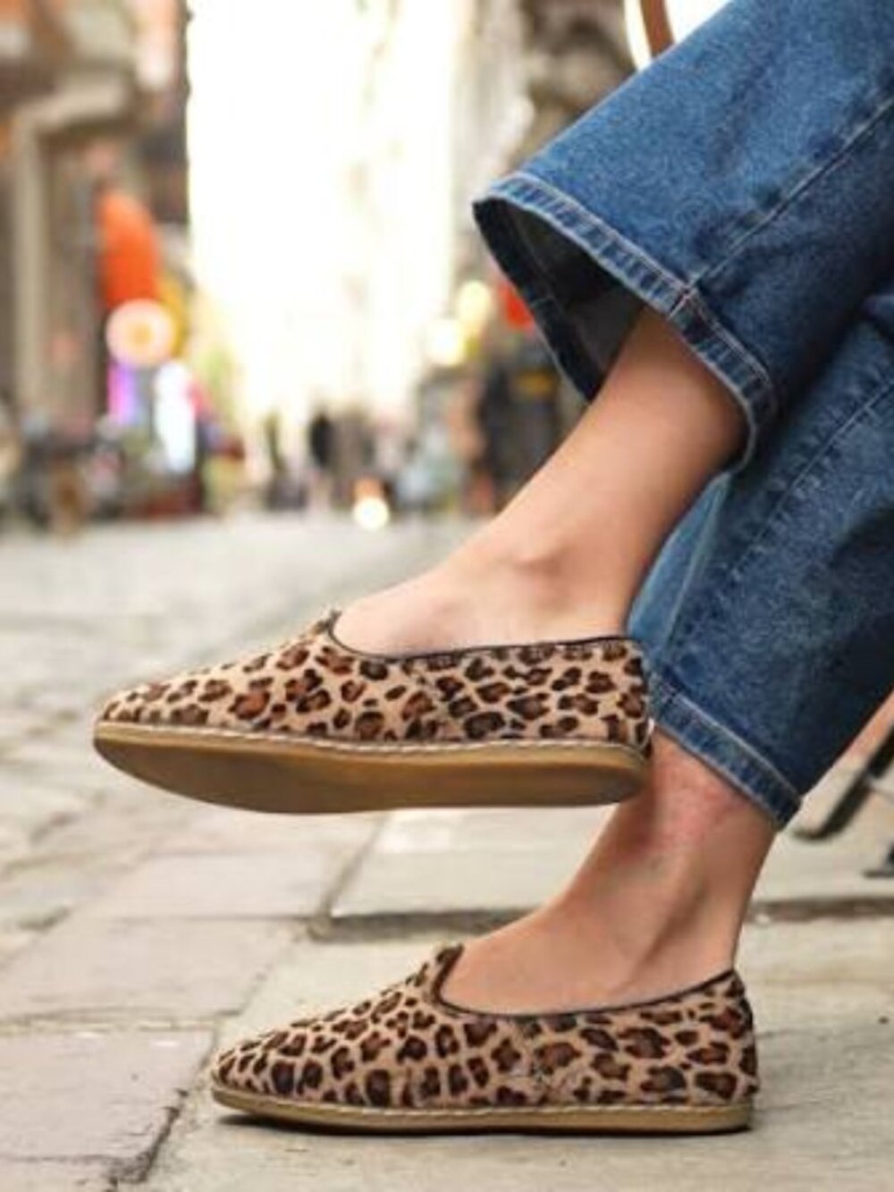 CHARIX Leopard Slip-On Loafers